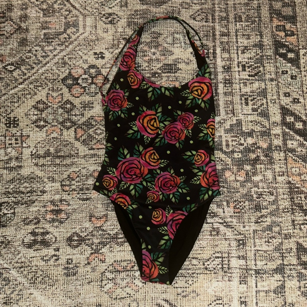 Kulani kinis one piece